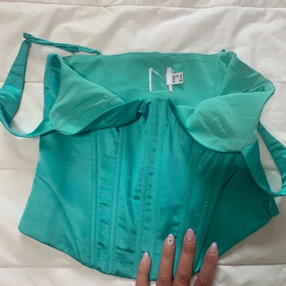 Princess Polly Teal Crop Top - Picture 3 of 3